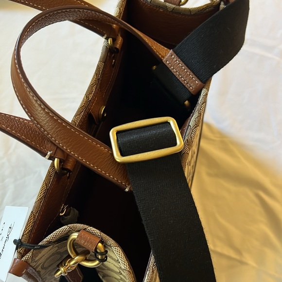 Disney & Coach Micky Mouse Bag - Picture 5 of 9